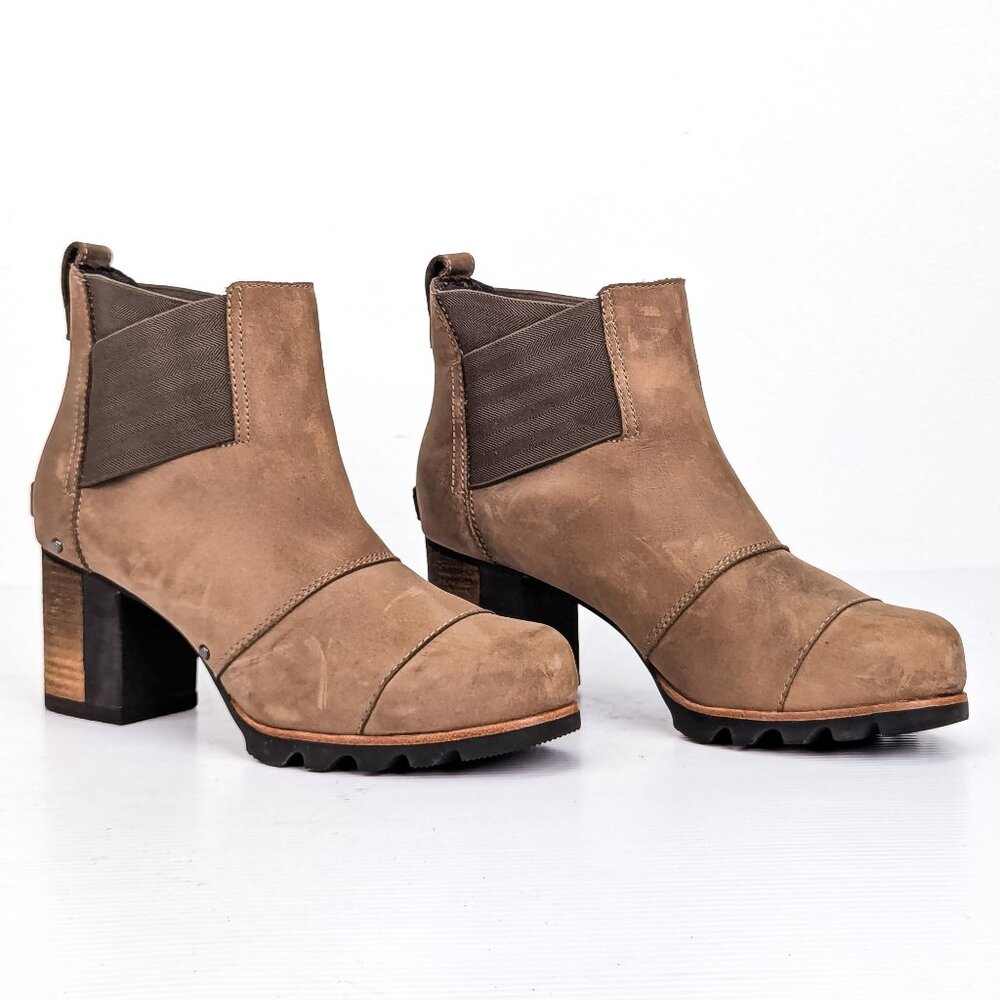 Sorel Women Addington Distress Taupe Nubuck Heel Chelsea Boots size 10
